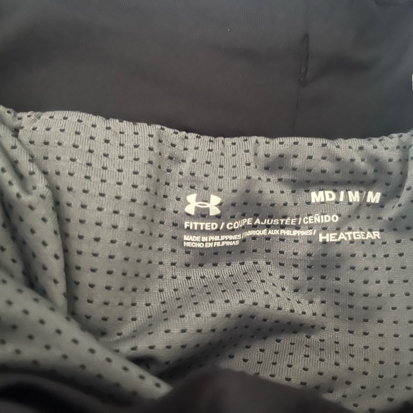 Under armour lined shorts - Picture 2 of 4